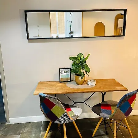 Moderne, 2 Chambres, 6 Couchages, Easy Check-in Niza