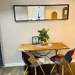 Moderne, 2 Chambres, 6 Couchages, Easy Check-in 尼斯