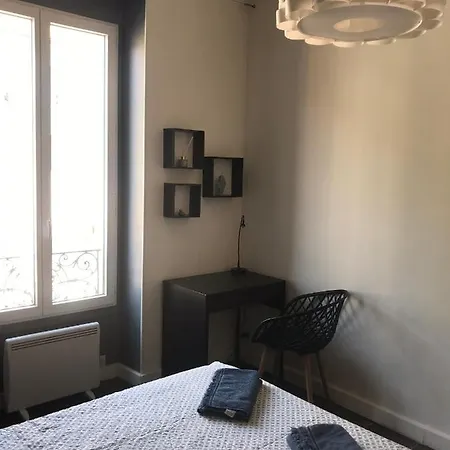 Moderne, 2 Chambres, 6 Couchages, Easy Check-in 아파트 니스